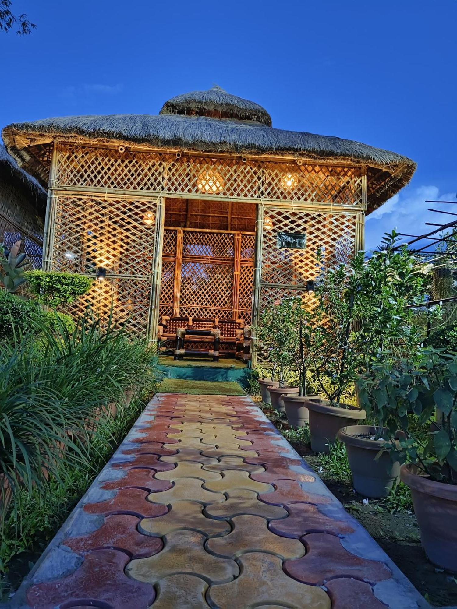 Jaanki Farms & Resorts Jorhāt エクステリア 写真