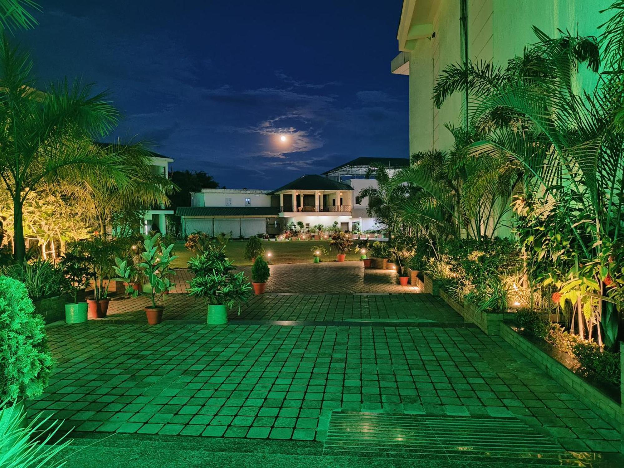 Jaanki Farms & Resorts Jorhāt エクステリア 写真